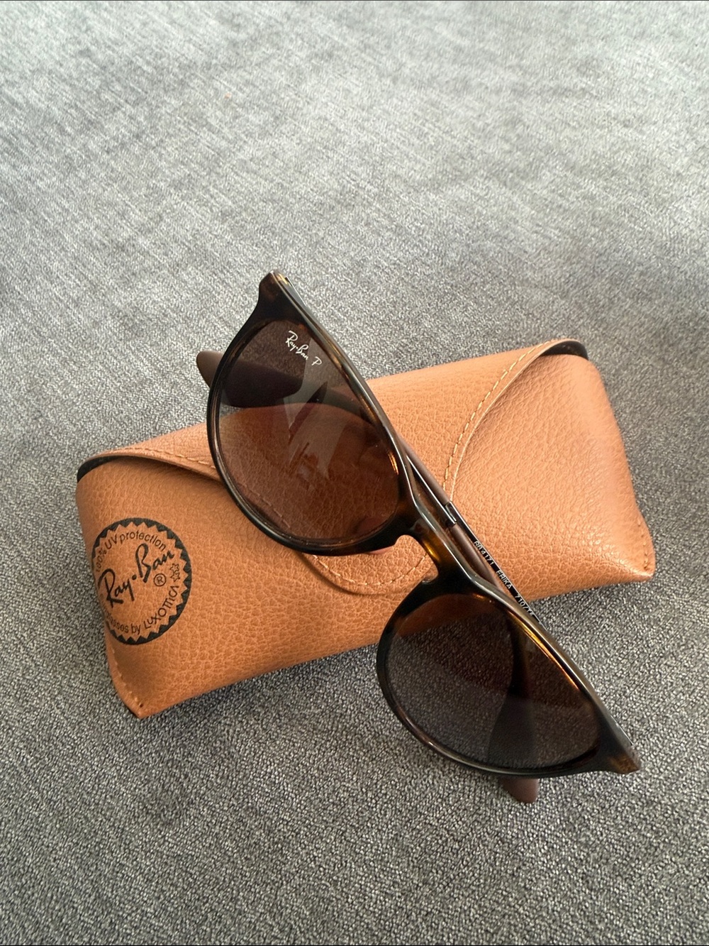 Ray-Bans Women’s Sunglasses